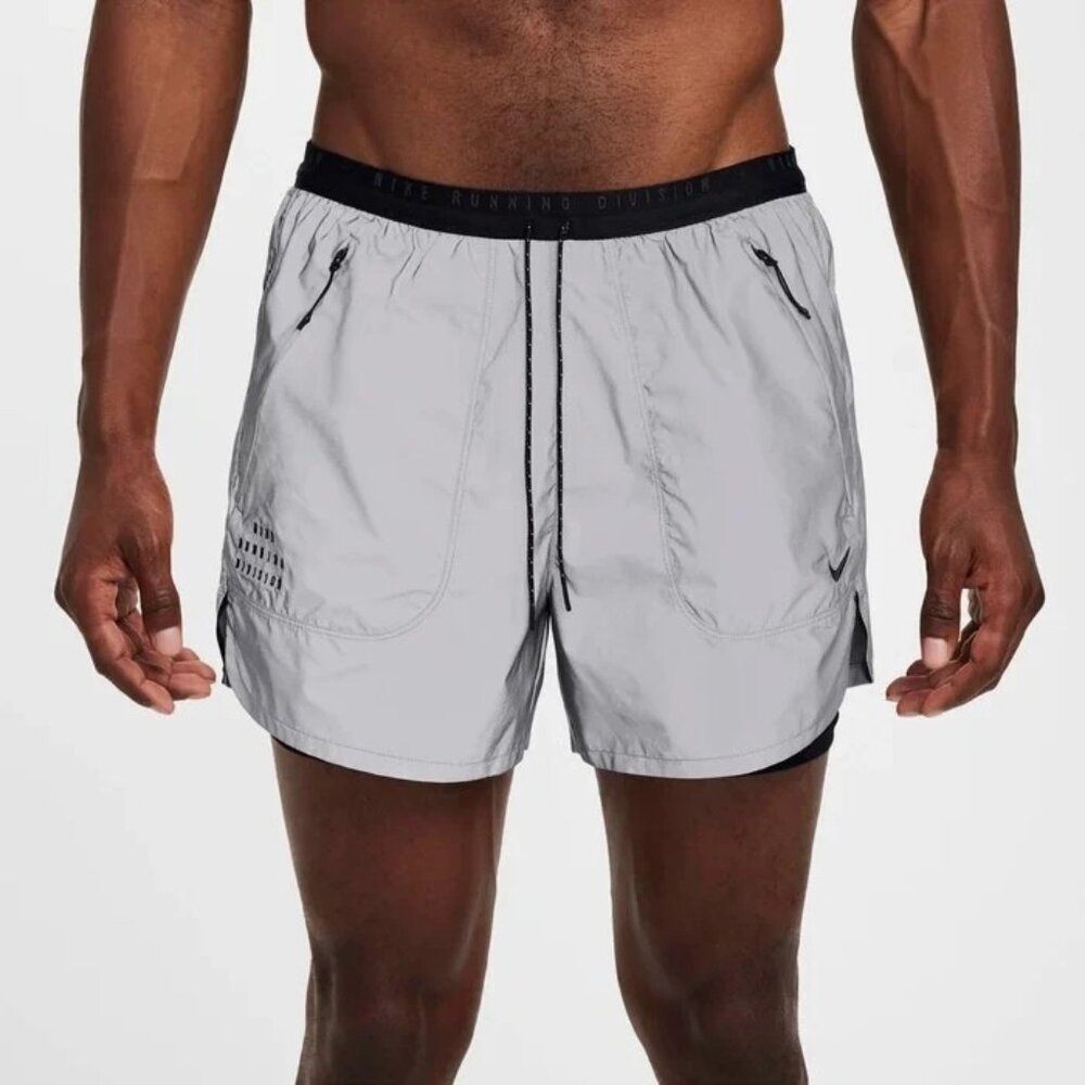 Nike Dri-Fit ADV Running Division Reflective Shorts 4” Lined Silver Size Medium.